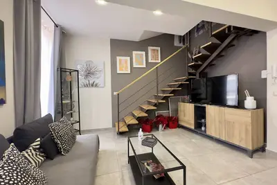 Image de Spacious apartment within walking distance of Duomo and Pescheria