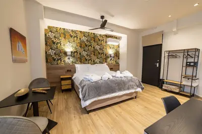 Image de Trikala Mall Suites 2nd Floor Suite Number 21