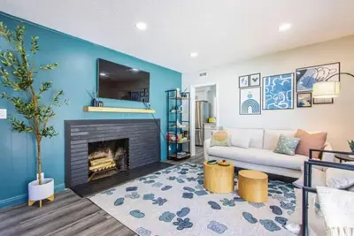 Image de Wonderful 4bed\/2bath total renovated Anaheim Home