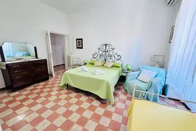 Image de At Linda's house