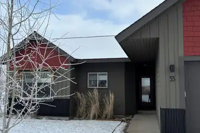 Image de Charming 3-bedroom house with Hot Tub in Donnelly