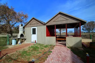 Image de Appartement moderne et lumineux avec machine à laver, chaises longues, barbecue, WiFi