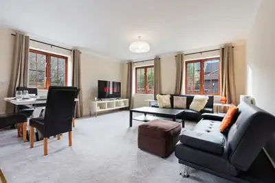 Image de Cozy 2 bed flat with free parking near Willen Lake in Milton Keynes