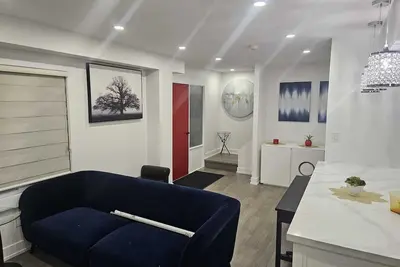 Image de Cozy Fully Furnished Home Exclude Basement