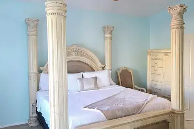 Image de Spacious 4-bedroom house in wonderful Surprise with a pool\/not heated.