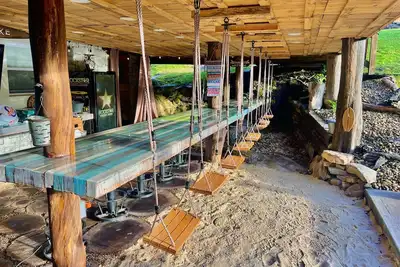 Image de Norris Lake Resort-20 bdrm, sleeps 70! hotubs, docks, 7 firepits, sxs, rent boats