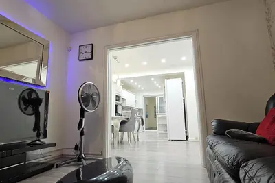 Image de Entire home in Greater London of Dagenham