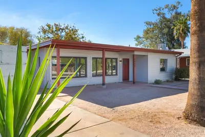 Image de Chic Modern Home, Central Tucson