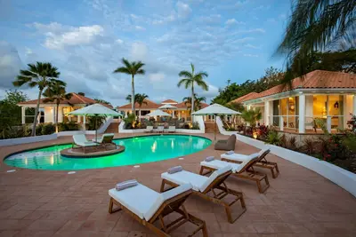 Image de Vila Sun Reset-Luxury retreat :6 bedrooms villa in serene Terres Basses