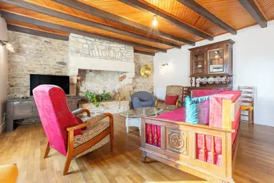 Image de Maison de vacances 'Les Hirondelles' avec terrasse privée, jardin privé et Wi-Fi