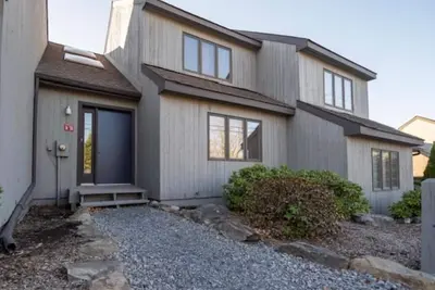 Image de Cozy Family-Friendly Townhouse Steps from Windham Mountain Resort - Unit 33