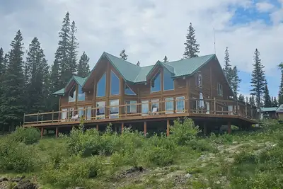 Image de Crystal Lake Wilderness Resort in central Bc, Lodge/Cabins & Seadoo/Atv Rentals