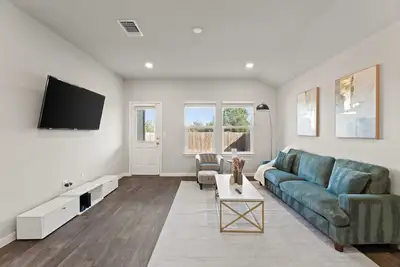 Image de 3br Luxury Furnished Home｜Smart System｜Private Yard｜20 Mins to Austin #42153