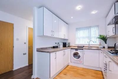 Image de 3br-sleeps6-garden-bbq-freeparking-pets