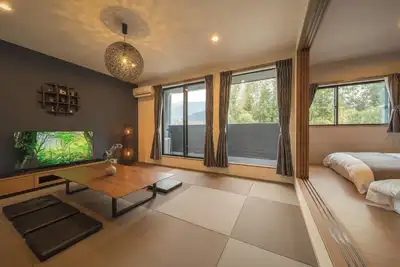 Image de Yufu no Shizuku Ynagi Designers new house A private house with an openair hot spring  / Yufu Ōita