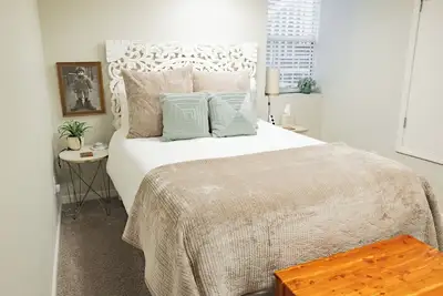 Image de Charming 2 Bedroom - minutes to Samford and Uab!