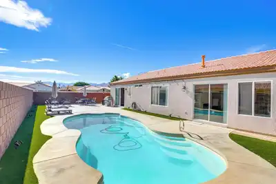 Image de 3 Mi to Empire Polo Club: Home w/ Private Pool!