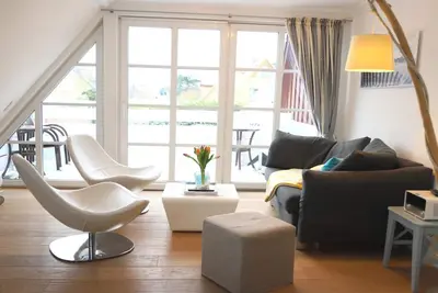 Image de Luxurious top floor apartment in Wenningstedt, for 2 people with south-facing balcony