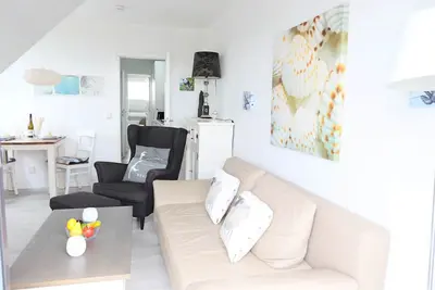 Image de Top floor apartment in Wenningstedt - sea view and south/west-facing balcony