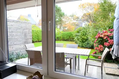 Image de Spacious semi-detached house in Westerland with south-facing terrace and e-bike connection