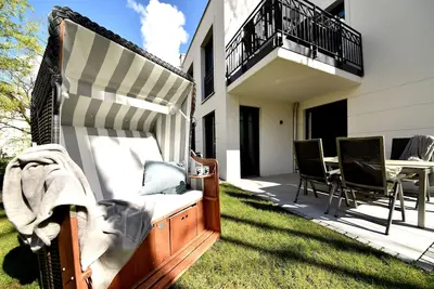 Image de Happiness close to the beach: Villa Sofie Binz invites you to a seaside vacation with a beach chair