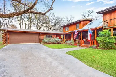 Image de Mill Race Lodge I Waterfront, Pool, Wimberley