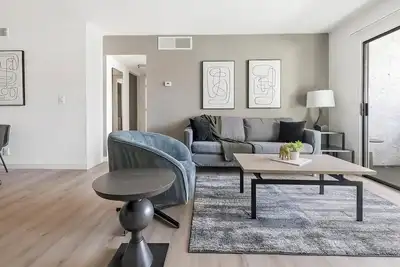 Image de Landing | Stunning 2bd, Courtyard