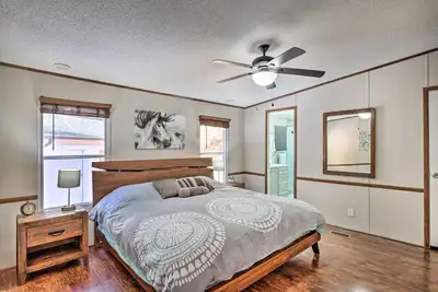 Image de Charming 3-bedroom bungalow with Hot Tub and a game room near Boone