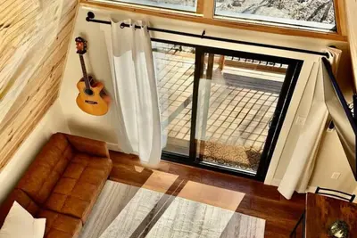 Image de The Charlotte: cozy mountain cabin with huge views