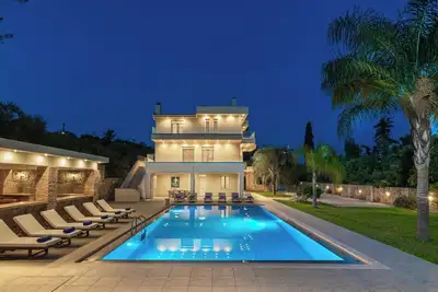 Image de Jacuzzi -Bbq-Big pool - Walk to beach & grocery store