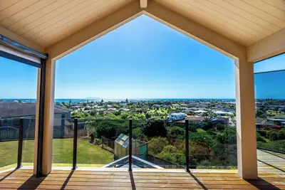 Image de Sun, Sand, Serenity - Waihi Beach Holiday Home