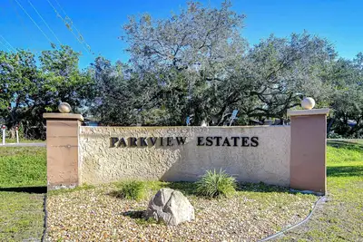 Image de Beautifully Decorated Largo Home, close to beaches, Pinellas Trail & Johns Lake