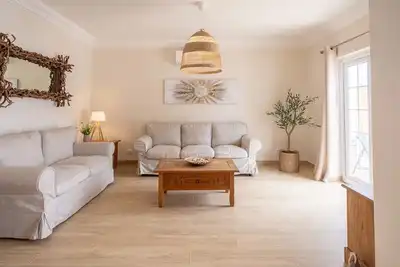 Image de Charming renovated house 7 minutes walk from the beach and 2 minutes from a restaurant