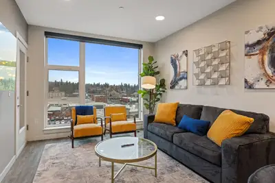 Image de Modern Luxury living with a View! Free Parking