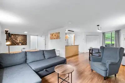 Image de Cozy 2br Apt in Dix30 Close 2 Dt