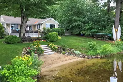 Image de Lakefront Milton Home w/ Dock & Private Beach