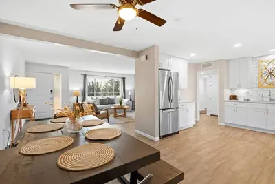 Image de The Manchester - close to Gem Show! Spacious 4-bedroom house w/game room