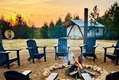 Image de Entire Glamping Campground, 8 Luxury Safari Tents