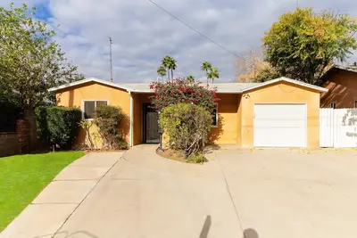 Image de Modern 4 bedroom in San Fernando