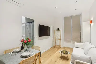 Image de Lavie Maison : Ac & Hot Tub Close Arc de Triomphe