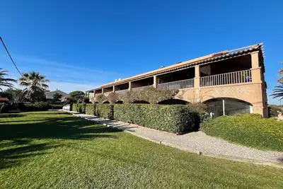 Image de Coquet studio avec terrasse a 100m de la plage