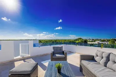 Image de Relaxing 3-Bedroom Villa with Pool & Rooftop Jacuzzi in a Secluded Setting