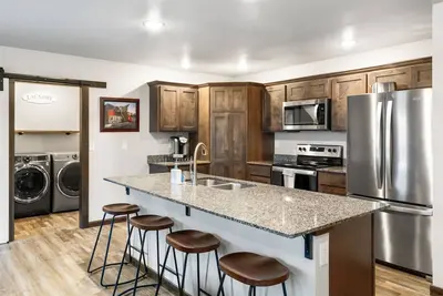 Image de Cozy 3-bedroom townhome in charming Belgrade with WiFi