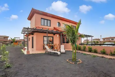 Hébergement 'Casa Bonita Lajares 2' avec piscine partagée, terrasse privée et Wi-Fi