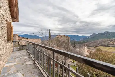 Image de Maison de campagne \"Sisquet\" avec vue sur les montagnes, terrasse privée et Wi-Fi