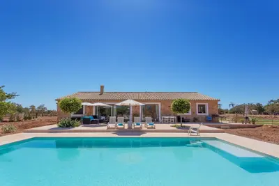 Image de Villa « Calma » avec grande piscine privée, terrasse privée et Wi-Fi
