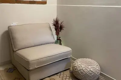 Image de Independent two-room apartment near the station in Florence