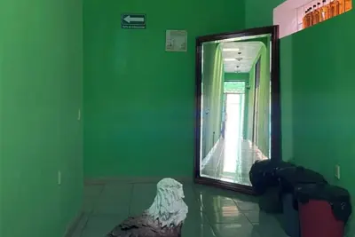 Image de Hostel 1 block from downtown tequila with games room and bar.