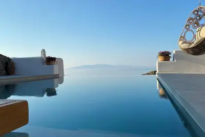 Image de Villa Camelia 1 - Psarou View - Private Pool & Jacuzzi