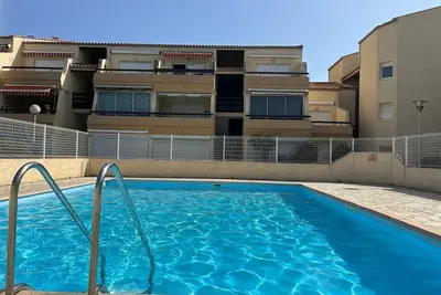 Image de Dans résidence avec piscine proche centre et plage